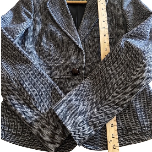 J. Crew Women's Wool Herringbone Blazer Jacket with Embroidered Detail Size 6 - Picture 4 of 12